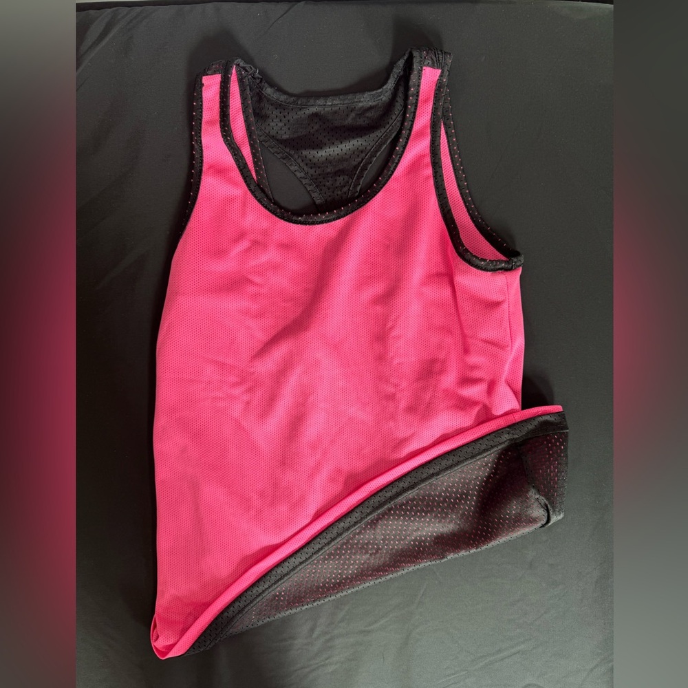 Reversible workout tank top black and pink